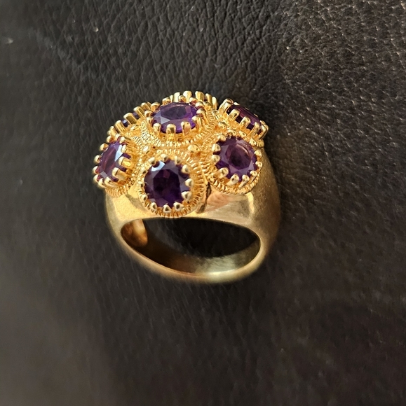 Ring - Picture 5 of 9